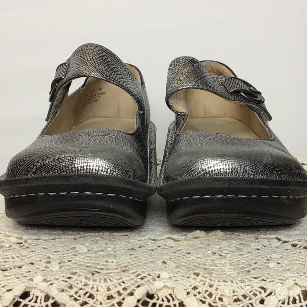 Algeria Mary Jane clogs. Chain metal vibe Size 36